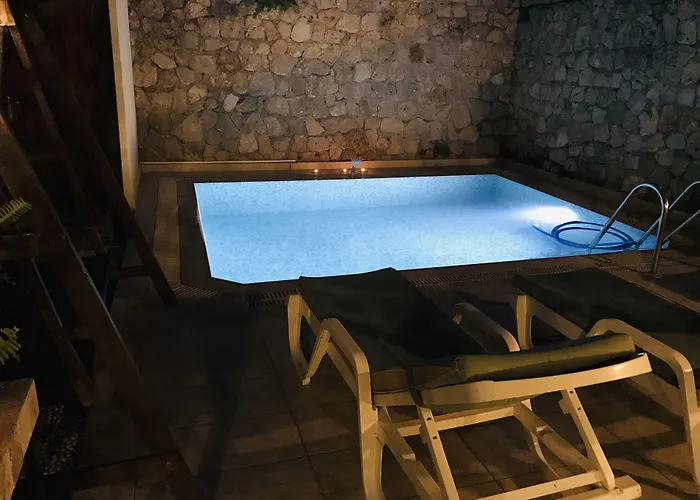 Hotel near College: Kaleici Hotel